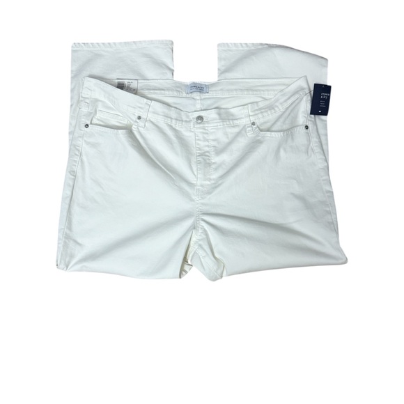 NWT Crown & Ivy Women’s Kick Flare Jeans - Size 20 - Picture 2 of 5